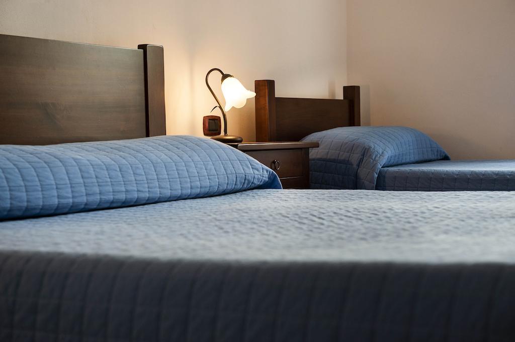 Hostal L'Antico Casale Polizzi Generosa Habitación foto